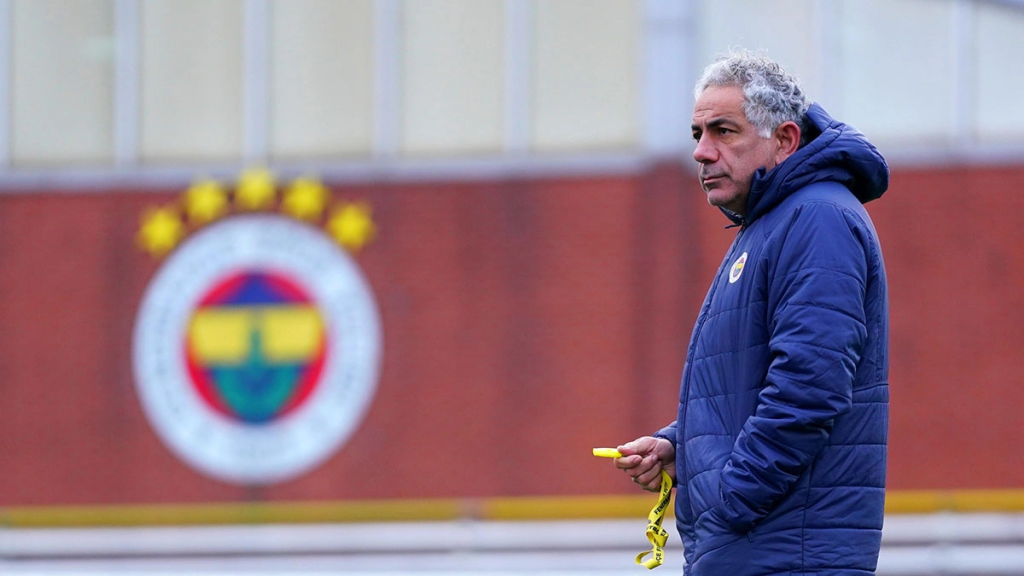 Fenerbahçe Kadın Futbol Takımı Teknik Direktörü Serhat Deniz