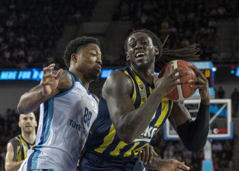 Türk Telekom 83–72 Fenerbahçe Beko