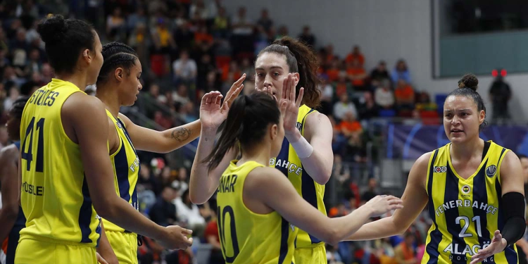 Fenerbahçe Kadın Basketbol Takımı