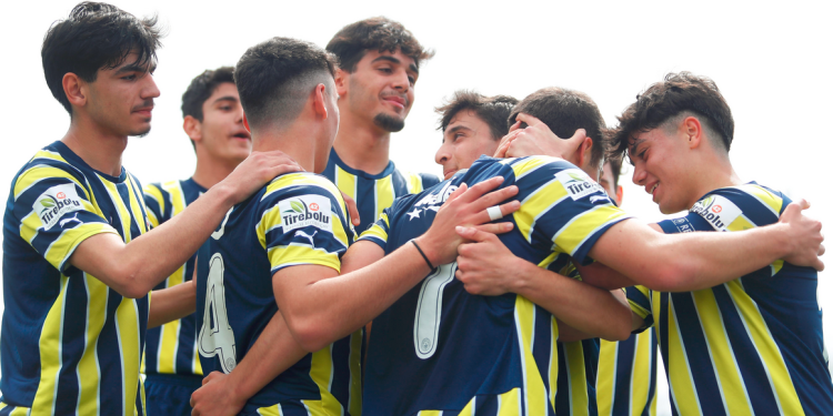 Fenerbahçe U17 Futbol Takımı
