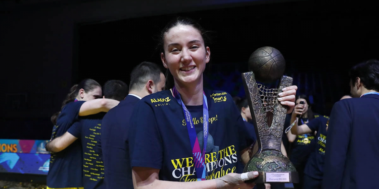 Fenerbahçe Kadın Basketbol Takımımız, Kaptanımızı Olcay Çakır Turgut'a veda etti