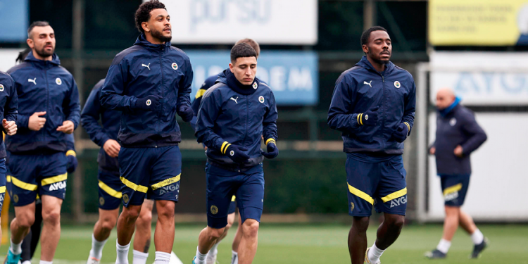 Fenerbahçe, Trabzonspor maçının hazırlıklarına başladı