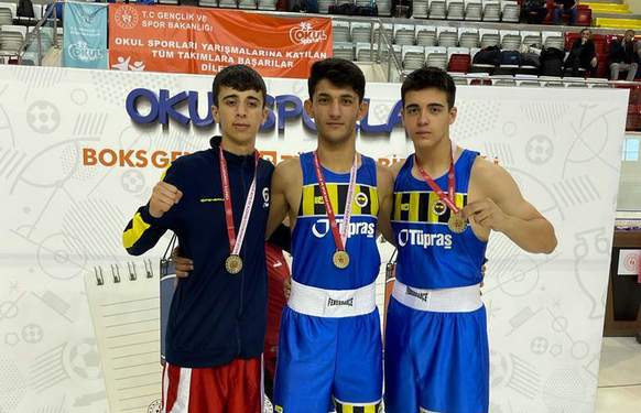 Genç boksörlerimiz, Okulsporları Gençler Türkiye Şampiyonası’nı 5 madalyayla tamamladı