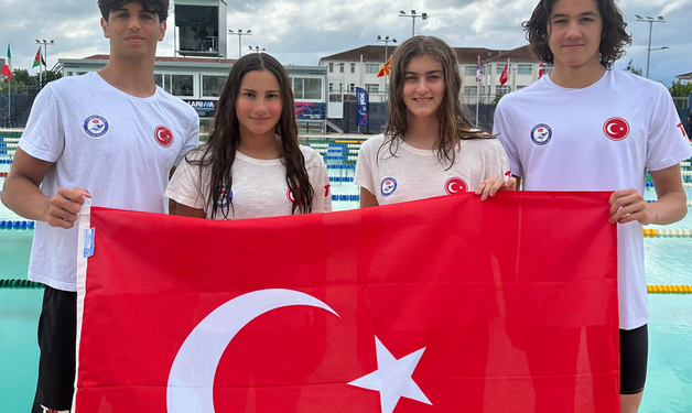 Genç yüzücülerimizden yeni rekorlar ve madalyalar