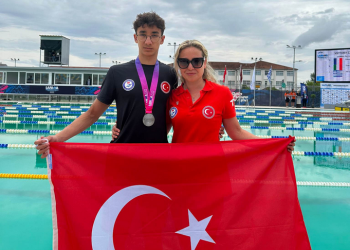 Yüzücülerimizden Yunanistan’da 2 madalya