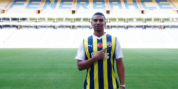 Alexander Djiku Fenerbahçe’de