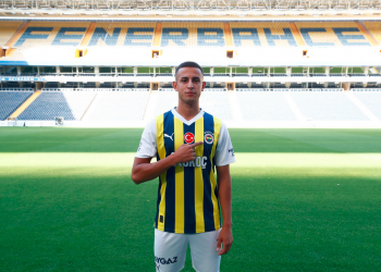 Fenerbahçe Bartuğ Elmaz'ı transfer etti