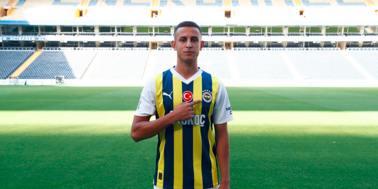 Fenerbahçe Bartuğ Elmaz'ı transfer etti