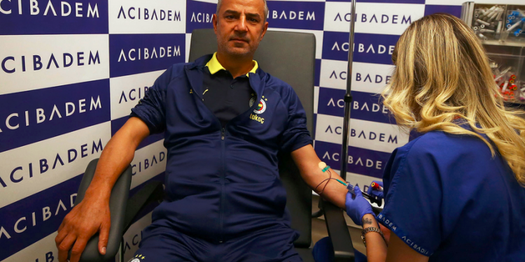 Fenerbahçe'de sağlık kontrolleri başladı