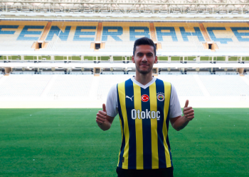 Umut Nayir Fenerbahçe'de
