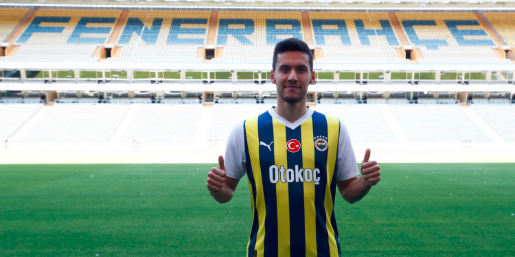 Umut Nayir Fenerbahçe'de