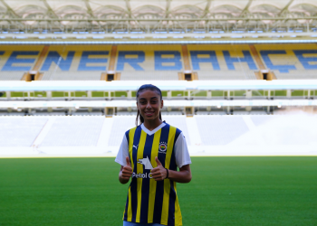 Berfin Elif Ceylan Fenerbahçe Petrol Ofisinde