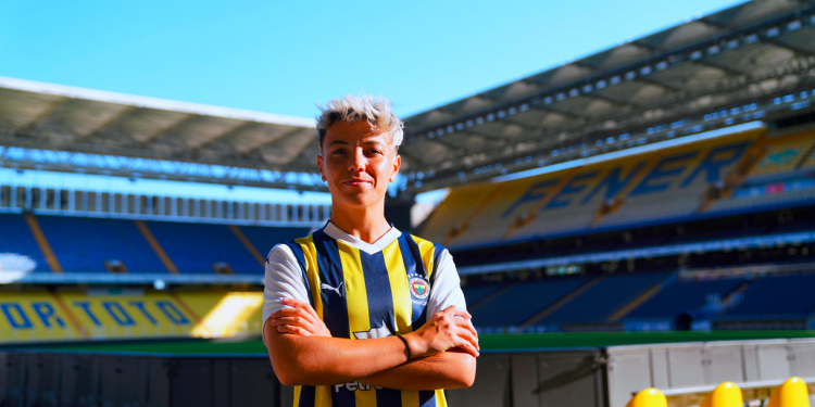 Fenerbahçe Petrol Ofisi, Gülbin Hız'ı renklerine bağladı