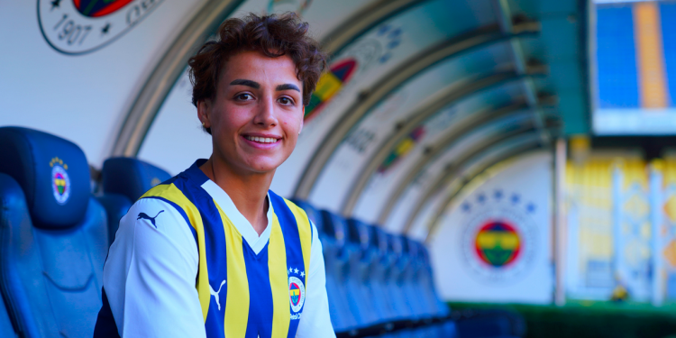 İlayda Civelek Fenerbahçe Petrol Ofisi’nde