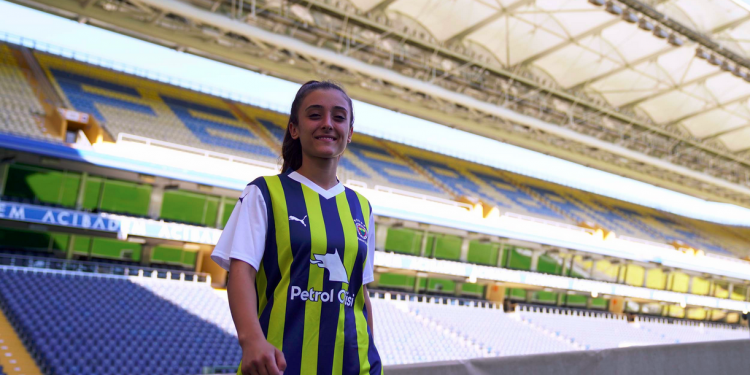 Tülin Balur Fenerbahçe Petrol Ofisi'nde