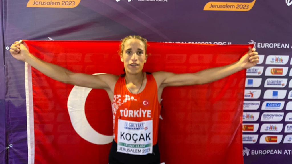 Fenerbahçeli milli atlet Dilek Koçak