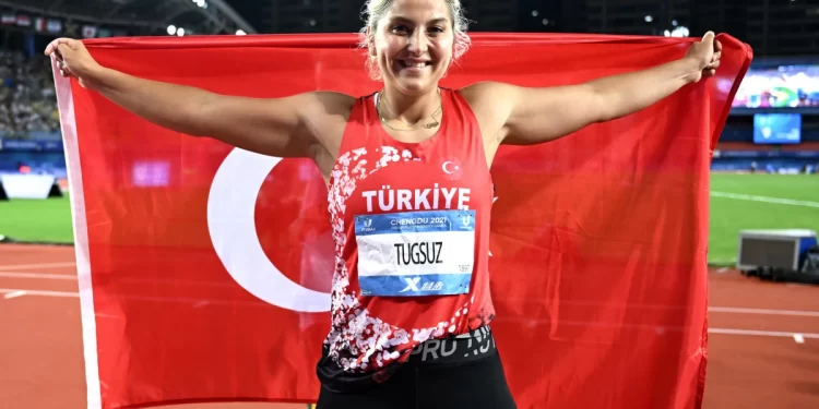 Milli atletimiz Eda Tuğsuz’dan altın madalya