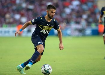 Fenerbahçe'de Diego Rossi ile yollar ayrıldı