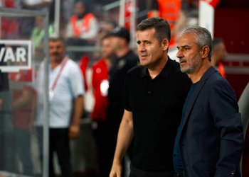 Fenerbahçe Teknik Direktörü İsmail Kartal