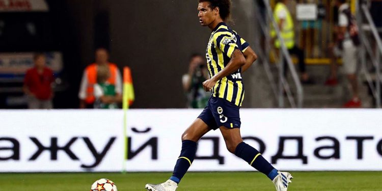 Fenerbahçe'de Willian Arao ile yollar ayrıldı