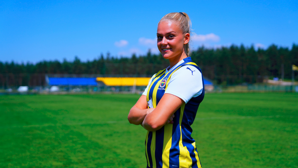 Emma Elisabeth Becker, Fenerbahçe Petrol Ofisi'nde