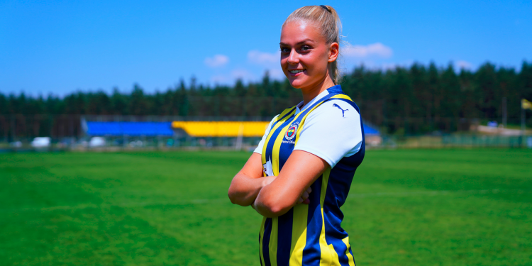 Emma Elisabeth Becker, Fenerbahçe Petrol Ofisi'nde