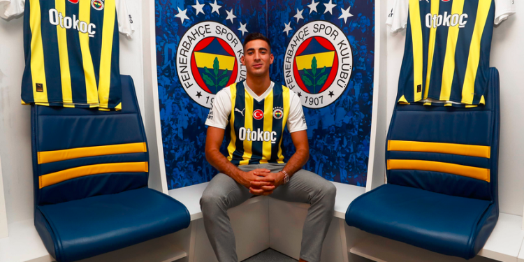 Mert Müldür Fenerbahçe'de