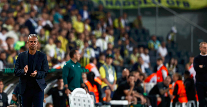 Fenerbahçe Teknik Direktörü İsmail Kartal