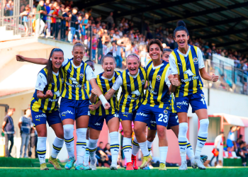 Fenerbahçe Kadın Futbol Takımı