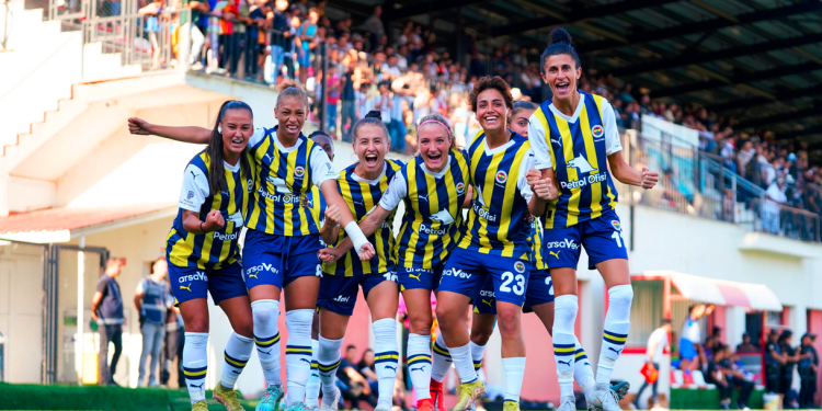 Fenerbahçe Kadın Futbol Takımı
