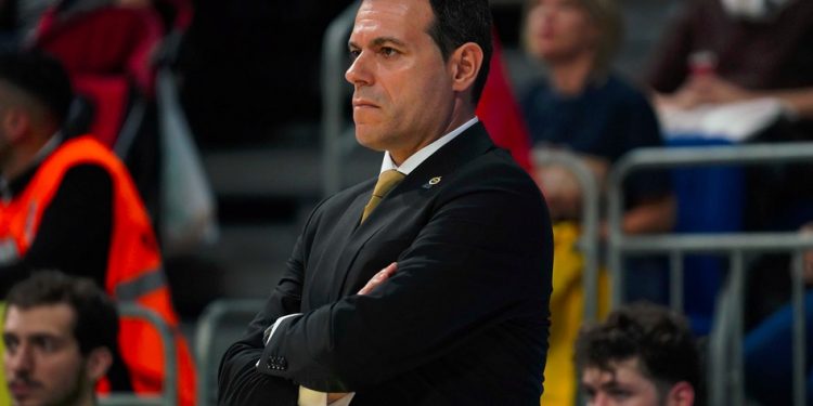 Fenerbahçe Erkek Basketbol Takımı Başantrenörü Dimitris Itoudis