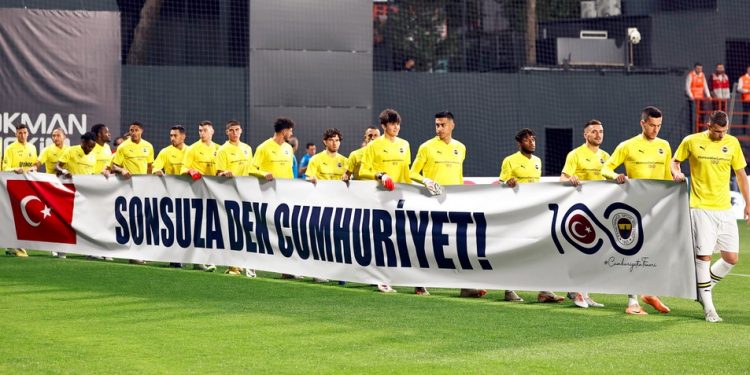 Fenerbahçe Futbol Takımı