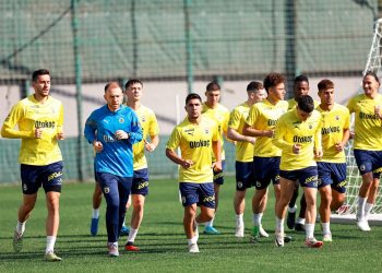 Fenerbahçe'de Trabzonspor maçının hazırlıkları başladı