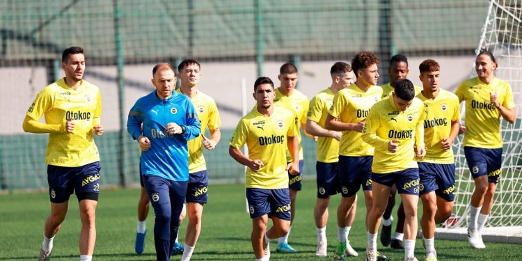Fenerbahçe'de Trabzonspor maçının hazırlıkları başladı