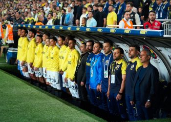 Fenerbahçe Teknik Direktörü İsmail Kartal