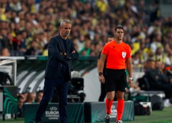 Fenerbahçe Teknik Direktörü İsmail Kartal