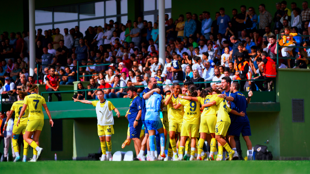 Fenerbahçe Kadın Futbol Takımı
