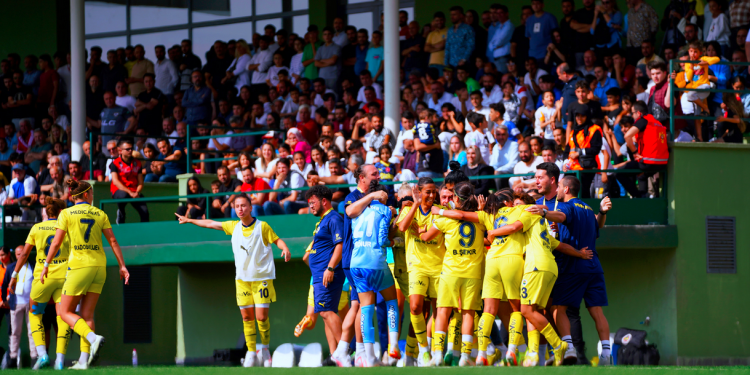 Fenerbahçe Kadın Futbol Takımı