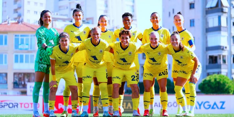 Fenerbahçe Kadın Futbol Takımı