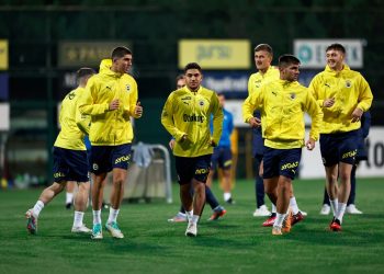 Fenerbahçe'de Fatih Karagümrük maçı hazırlıkları başladı