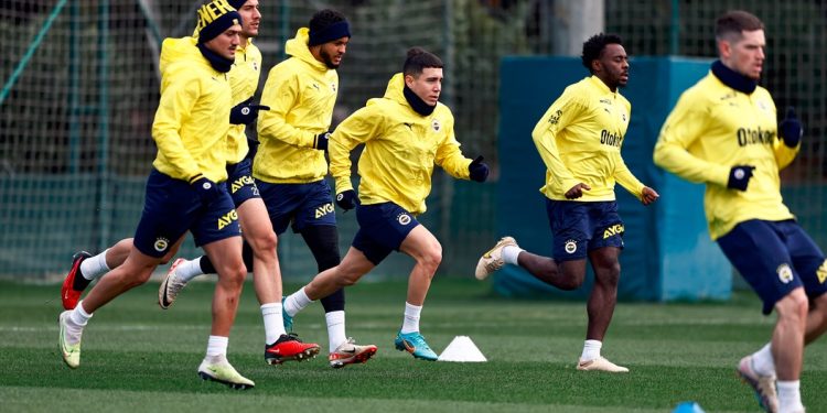 Fenerbahçe'de Nordsjaelland maçı hazırlıkları başladı