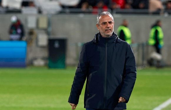 Fenerbahçe Teknik Direktörü İsmail Kartal