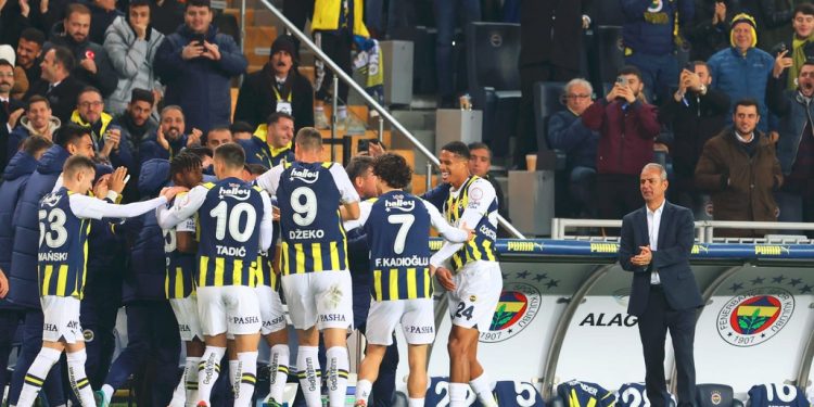 Fenerbahçe Futbol Takımı