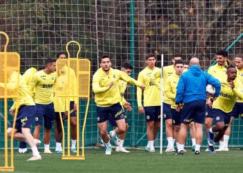 Fenerbahçe'de Galatasaray maçının hazırlıkları başladı