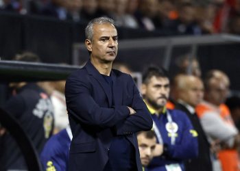 Fenerbahçe Teknik Direktörü İsmail Kartal