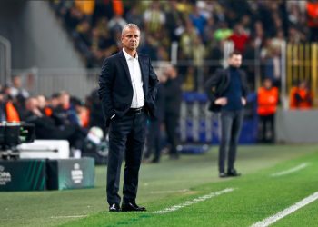 Fenerbahçe Teknik Direktörü İsmail Kartal