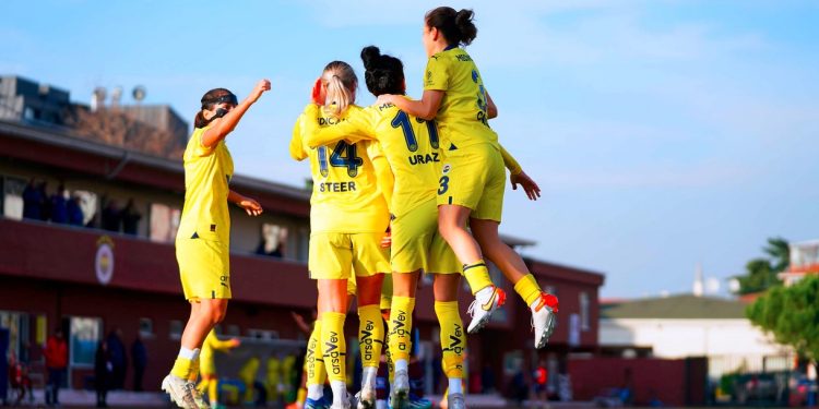 Fenerbahçe Kadın Futbol Takımı