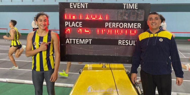 Atletlerimiz, U20 Salon Şampiyonası’nın ilk gününü rekorlarla tamamladı