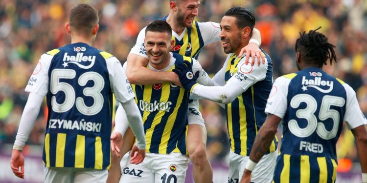 Fenerbahçe Futbol Takımı
