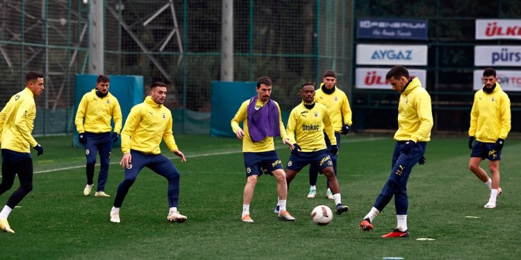 Fenerbahçe'de Gaziantep FK maçının hazırlıkları başladı